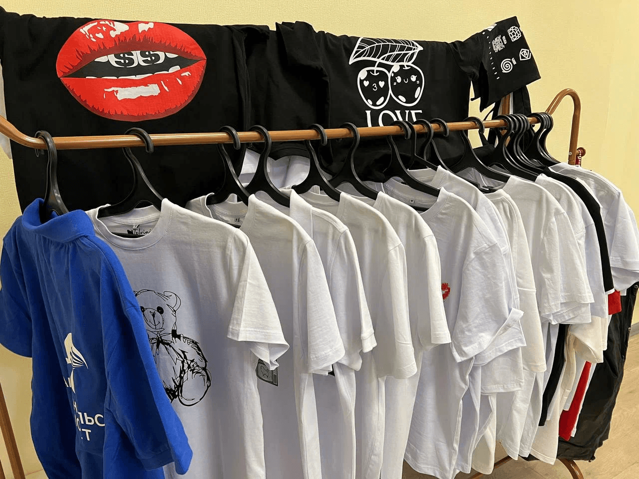 Футболки PrintLoop с авторскими принтами