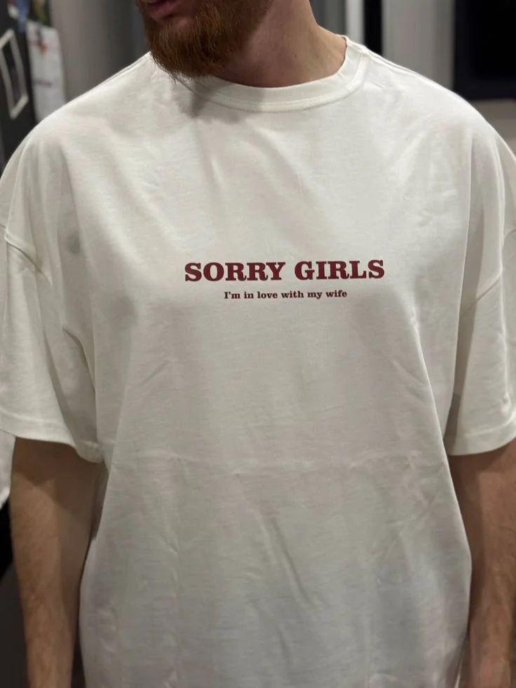 Чёрная футболка с надписью ПАПА — подарочный заказ