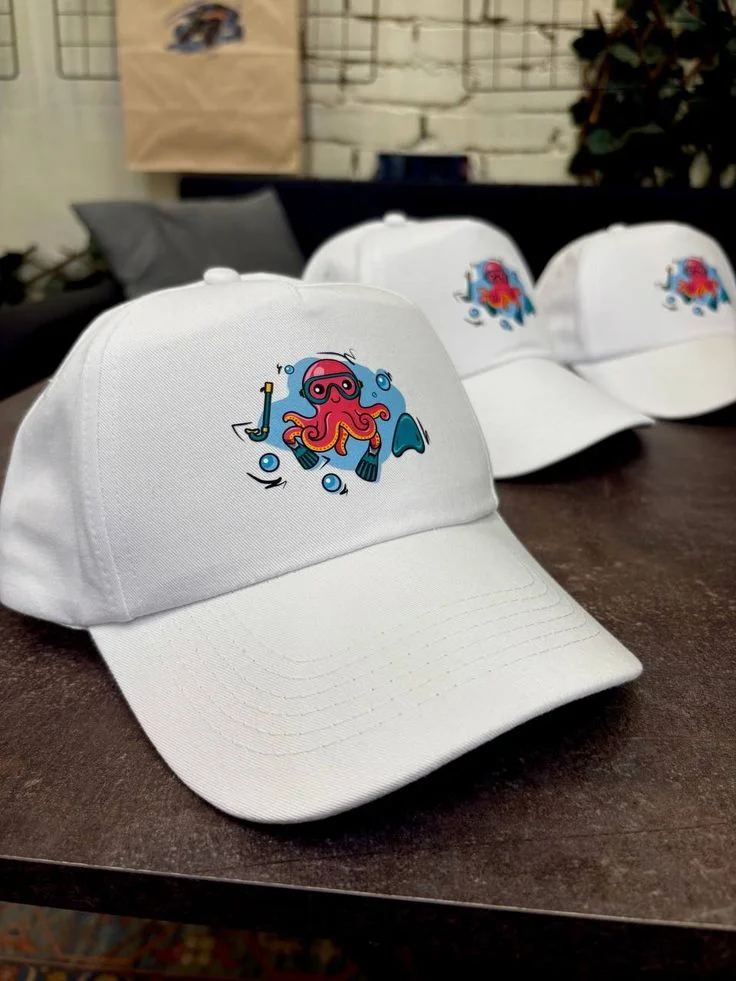 Белая кепка с принтом на заказ — Printloop